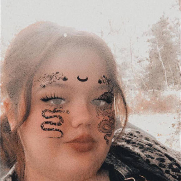 Meet your Posher, Alexis - Picture 1 of 1